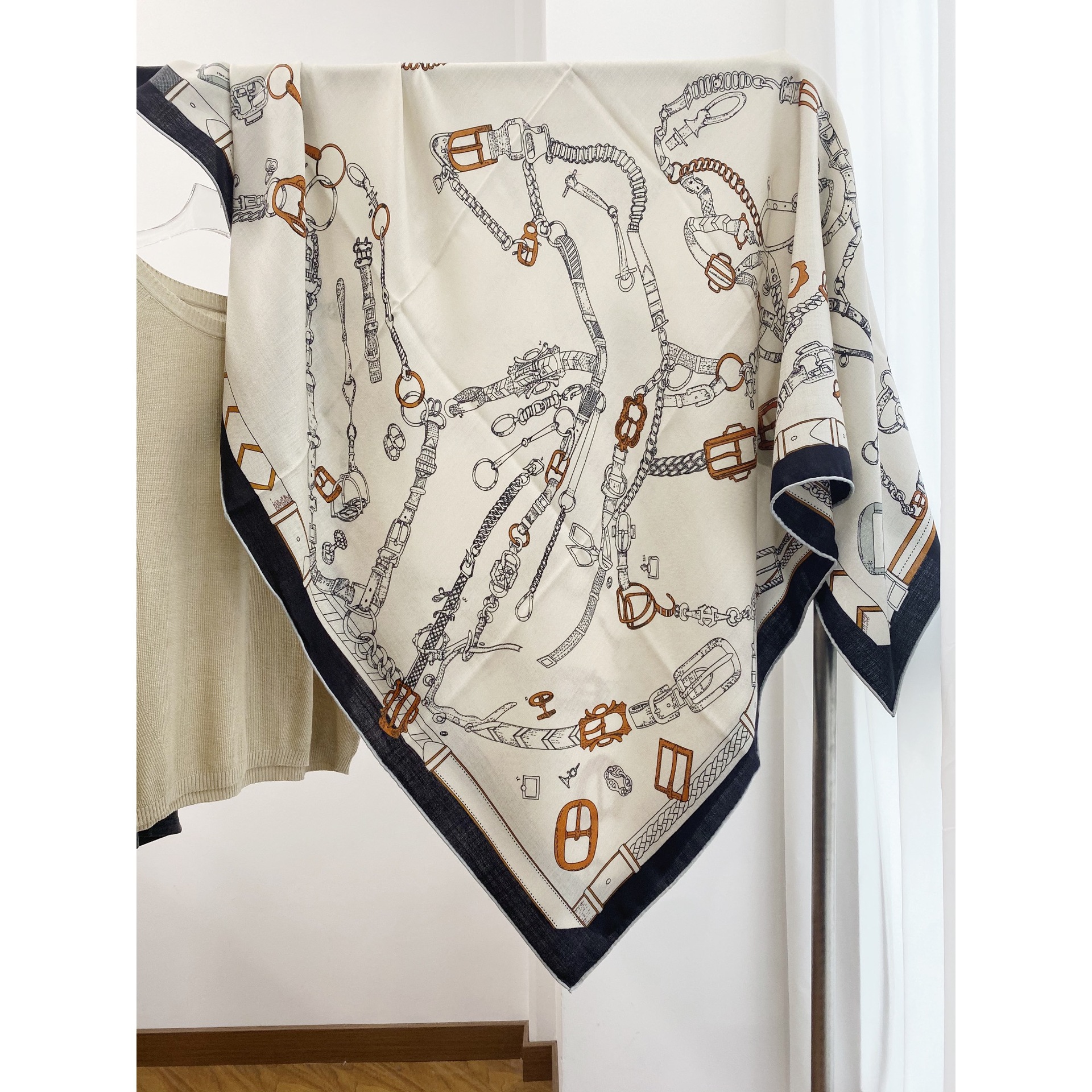 Luxury Xmas Bags - Winter Large Scarf Herms Hand Rolled
