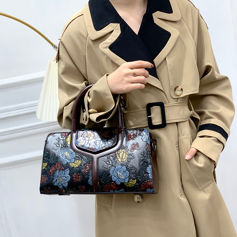 Vintage Floral Embossed Boston - Luxury Bags Vegan Leather บทวิจารณ์และราคา