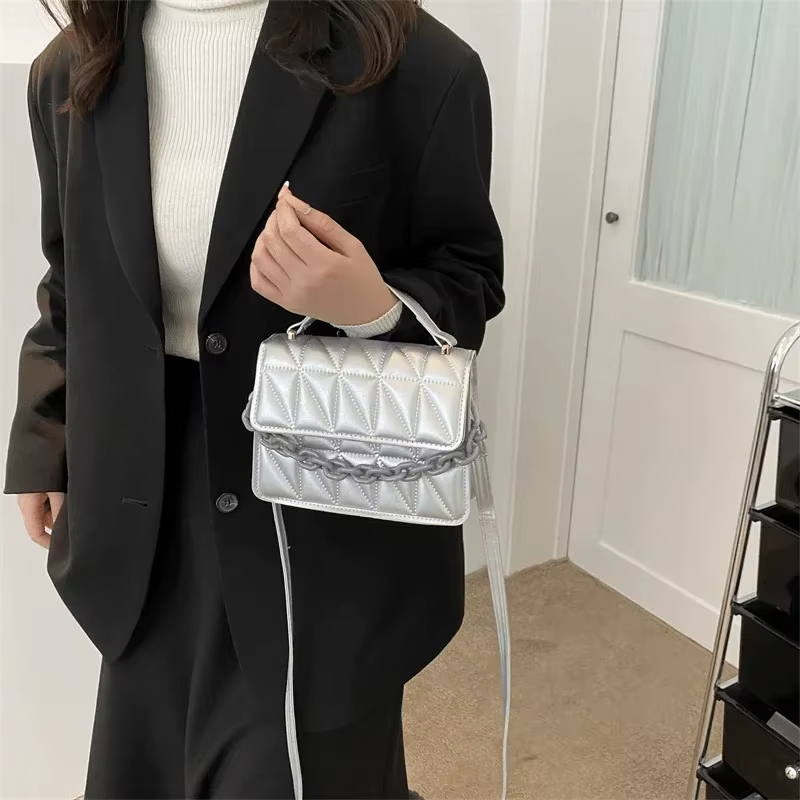 Chic Black Quilted Mini Square - Chain Crossbody Quilted บทวิจารณ์และราคา