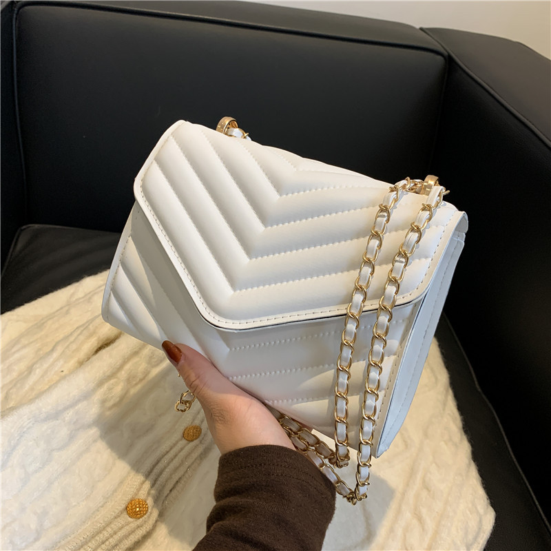 Women's White Black Quilted Ch - Chain Crossbody Quilted บทวิจารณ์และราคา