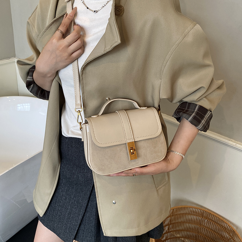 Branded Mini Square Flap Cross - Luxury Bags Consignment บทวิจารณ์และราคา