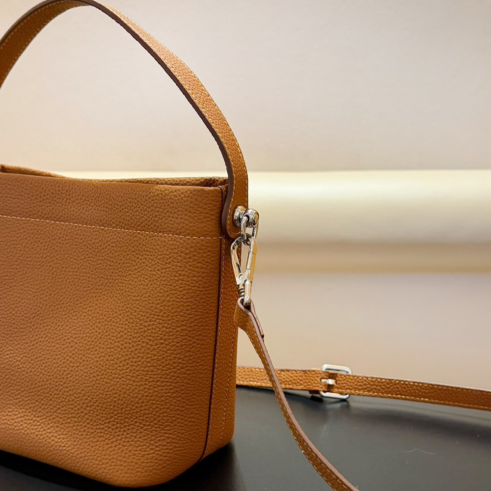 Fashion Genuine Leather Women  - Luxury Bags Consignment บทวิจารณ์และราคา