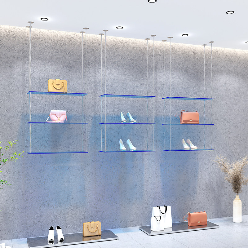 Clothing store window display  - Luxury Bags In Store บทวิจารณ์และราคา